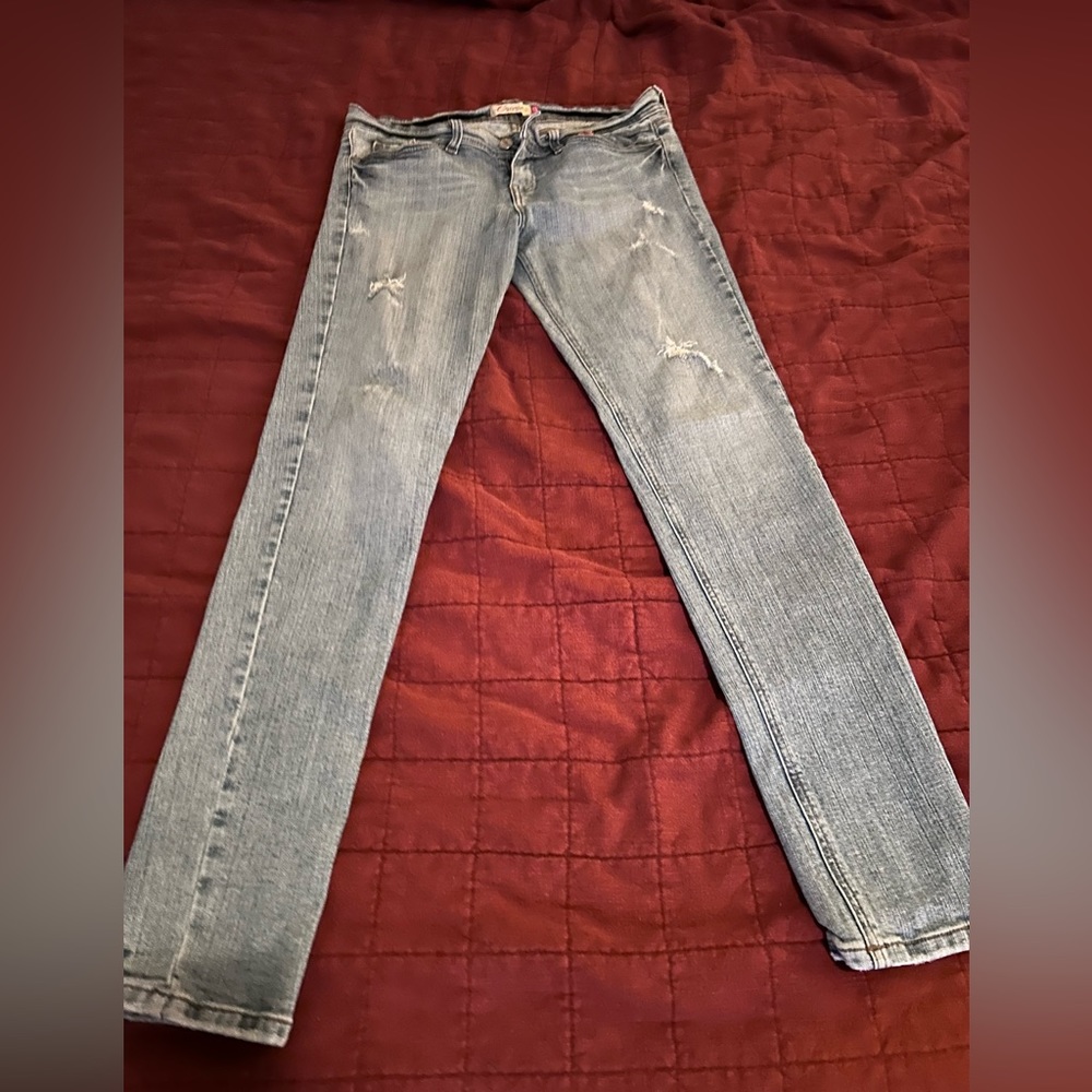 Medium wash skinny jeans slightly worn